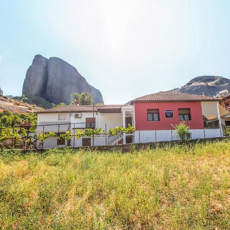 Socrates Ethnic And Traditional Home Kalampáka Luaran gambar