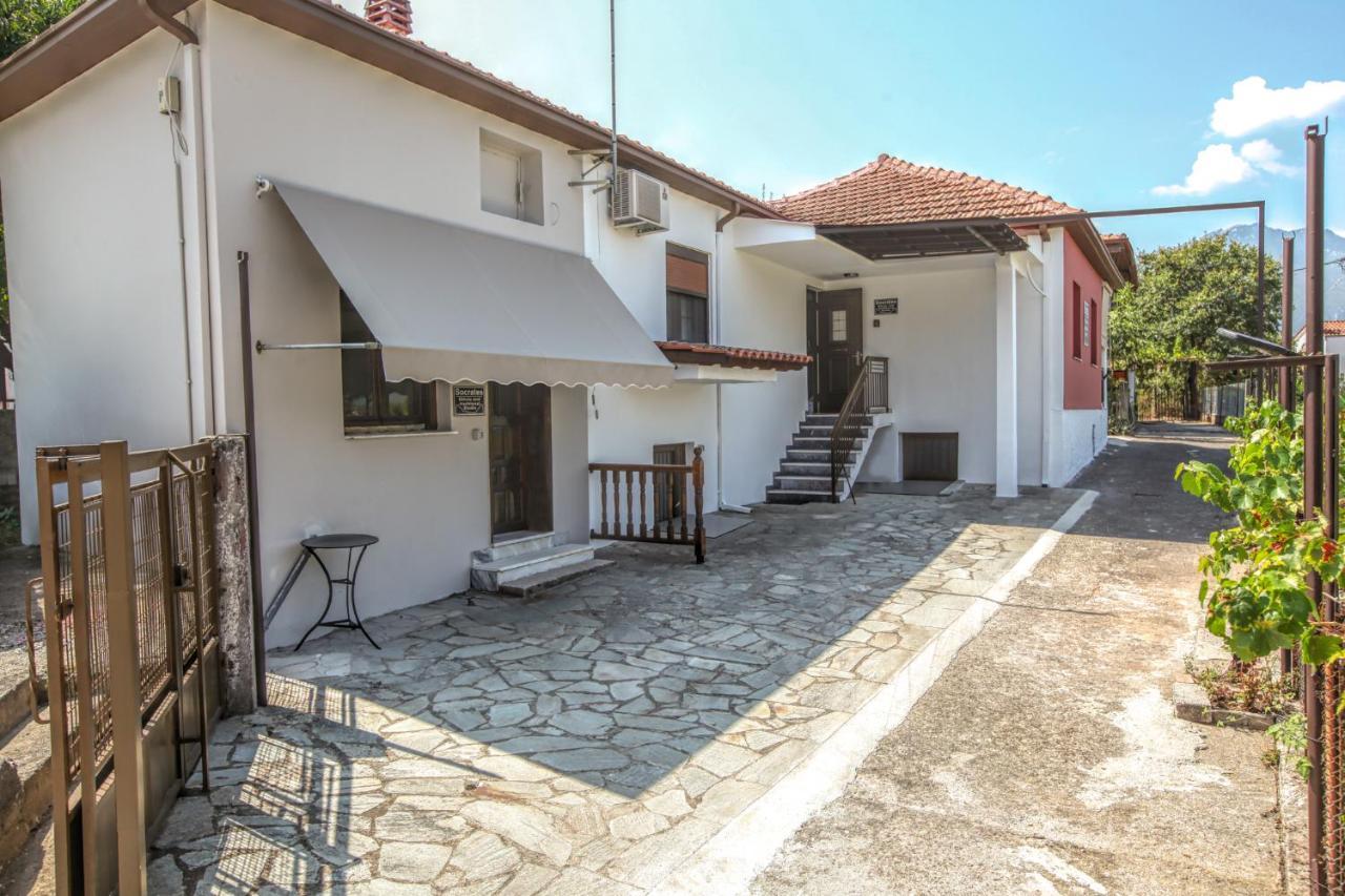 Socrates Ethnic And Traditional Home Kalampáka Luaran gambar